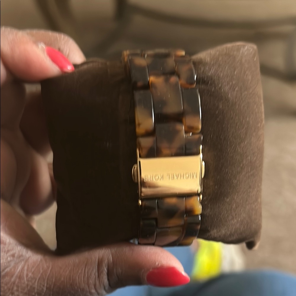 Michael Kors Tortoise Shell Watch - Picture 2 of 5